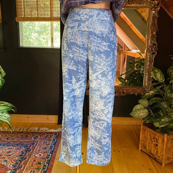 Vintage Pants - Capris Pedal Pushers Tapestry Print